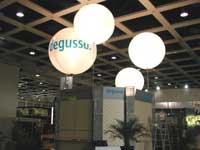 ballonbeleuchtung messestand degussa